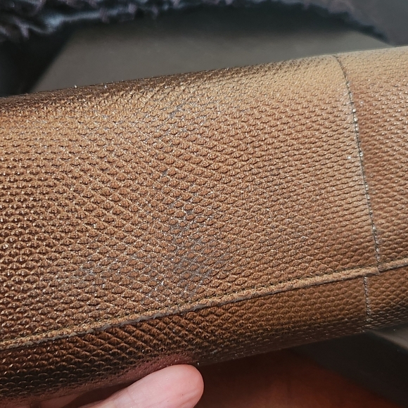 Gucci Metallic Vintage Gold Lizard Wristlet - Picture 12 of 12